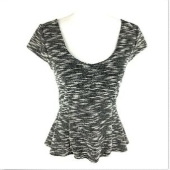 Anthropologie Tops - Anthropologie Grey Peplum top  9-H15 STCL